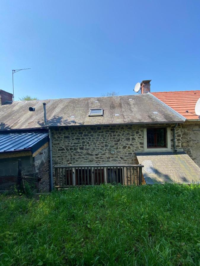 Petit Cocon Au Coeur Du Morvan Montreuillon Extérieur photo