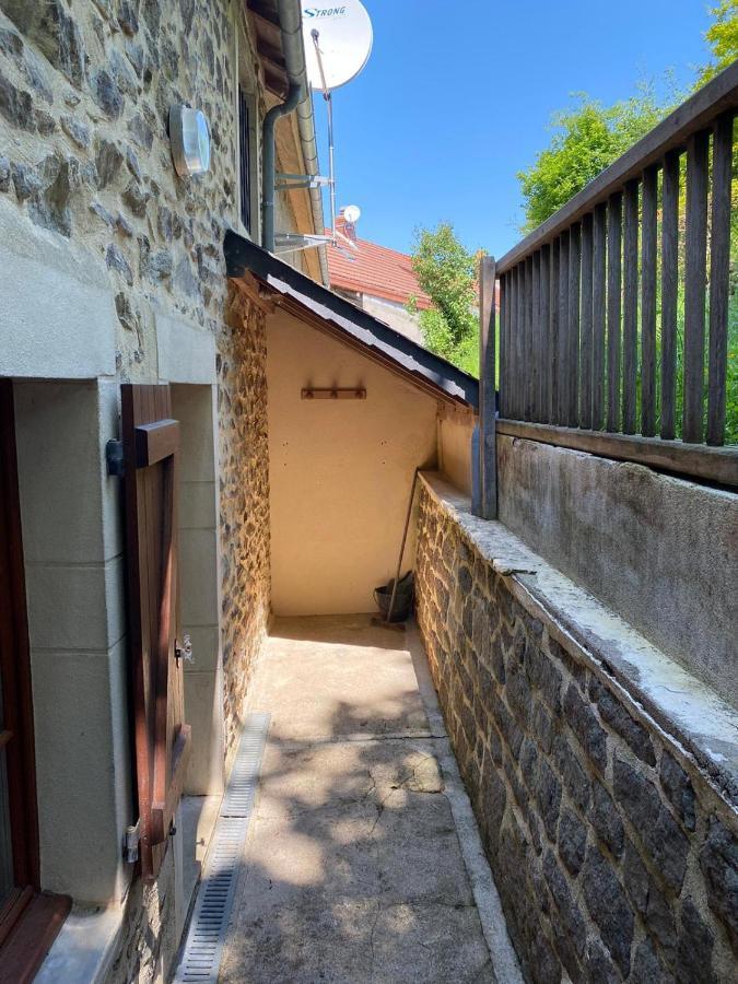 Petit Cocon Au Coeur Du Morvan Montreuillon Extérieur photo